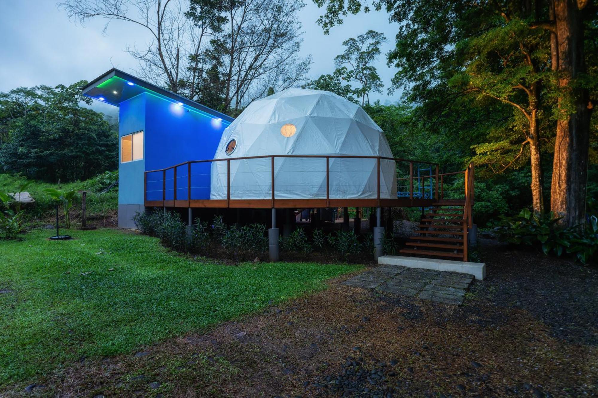 Bitzu Dome-Bijagua Riverside Glamping Екстериор снимка