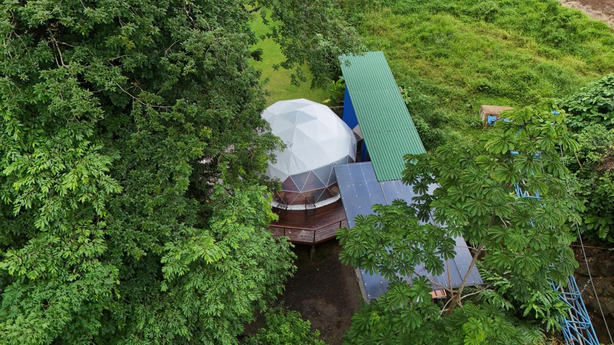 Bitzu Dome-Bijagua Riverside Glamping Екстериор снимка